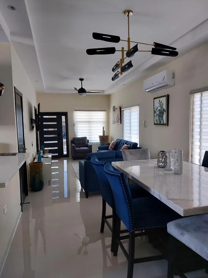 Tatil Evi Pyramid Joy, 2 Bedroom Villa, Ocho Rios, Jamaica Jamaika